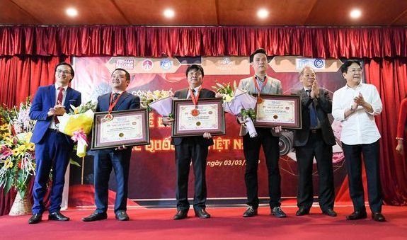 Ba kỷ lục Việt Nam được trao cho khu du lịch sinh thái Paragon Hill.