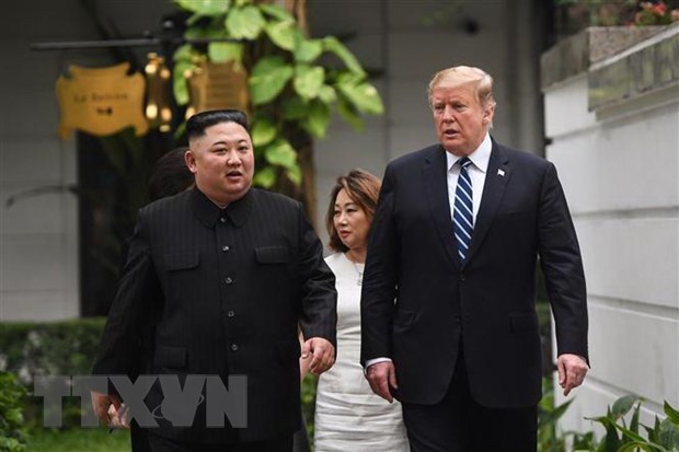 Tổng thống Mỹ Donald Trump (phải) và Chủ tịch Triều Tiên Kim Jong-un tại Hội nghị thượng đỉnh Mỹ-Triều lần hai ở Hà Nội ngày 28/2/2019.