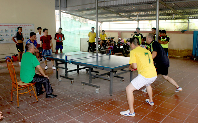 Đoàn viên thanh niên Sở Giao thông - Vận tải tổ chức thi đấu thể thao.