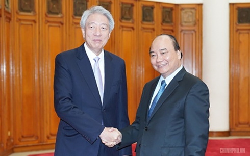 Thủ tướng Nguyễn Xuân Phúc tiếp Phó Thủ tướng, Bộ trưởng Điều phối An ninh quốc gia Singapore Tiêu Chí Hiền.