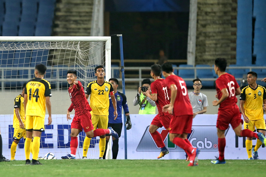 U23 Việt Nam (đỏ) có khởi đầu thuận lợi tại vòng loại U23 châu Á 2020.