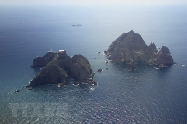 Quần đảo tranh chấp Dokdo ở vùng biển phía Đông Hàn Quốc, mà Nhật Bản cũng tuyên bố chủ quyền và gọi là Takeshima.