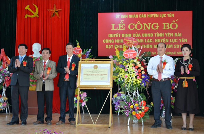 Xã Vĩnh Lạc huyện Lục Yên đón nhận Quyết định của UBND tỉnh công nhận đạt chuẩn nông thôn mới.