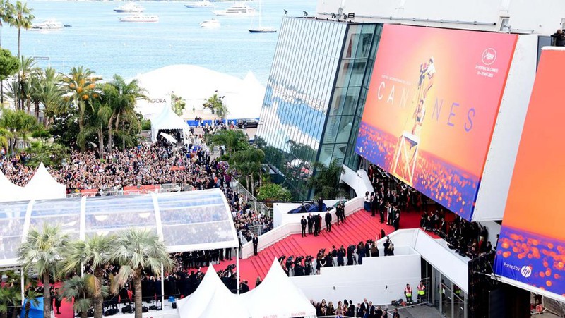 Liên hoan phim Cannes chính thức hoãn vì dịch Covid-19.