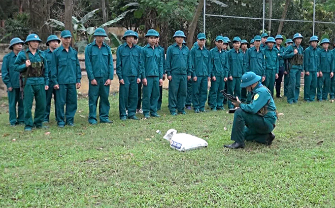 Hàng năm, chương trình huấn luyện dân quân, tự vệ luôn được Ban Chỉ huy Quân sự huyện Văn Yên phối hợp làm tốt, đảm bảo 100% kế hoạch và yêu cầu.