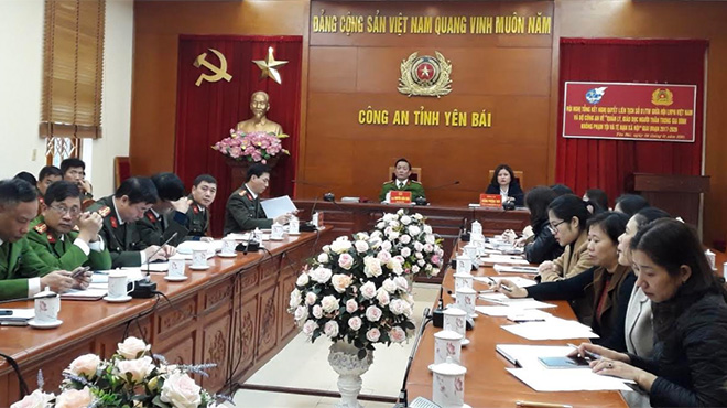 Lãnh đạo, cán bộ Hội Phụ nữ và Công an tỉnh dự Hội nghị trực tuyến tổng kết Nghị quyết liên tịch số 01.