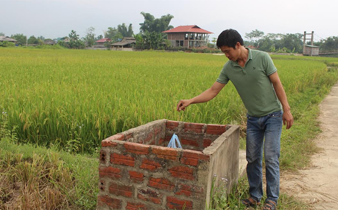 Local farmers build a habit of gathering hazardous rural waste at containers near the fields.