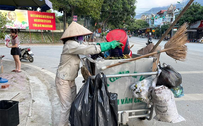 Tỉnh Yên Bái sẽ thực hiện thu giá dịch vụ thu gom, vận chuyển chất thải rắn sinh hoạt theo hướng tính đúng, tính đủ theo lộ trình.