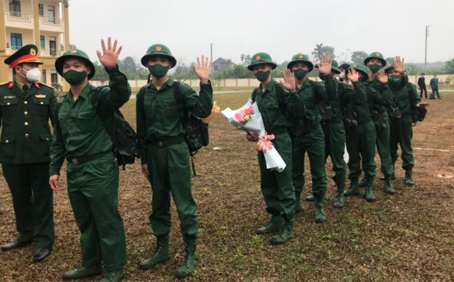 Tân binh huyện Lục Yên lên đường nhập ngũ năm 2022.