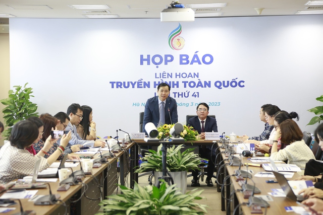 Ông Đỗ Thanh Hải, Phó tổng giám đốc Đài Truyền hình Việt Nam, Phó chủ tịch Liên hoan Truyền hình toàn quốc lần thứ 41, phát biểu tại buổi họp báo sáng 10.3.