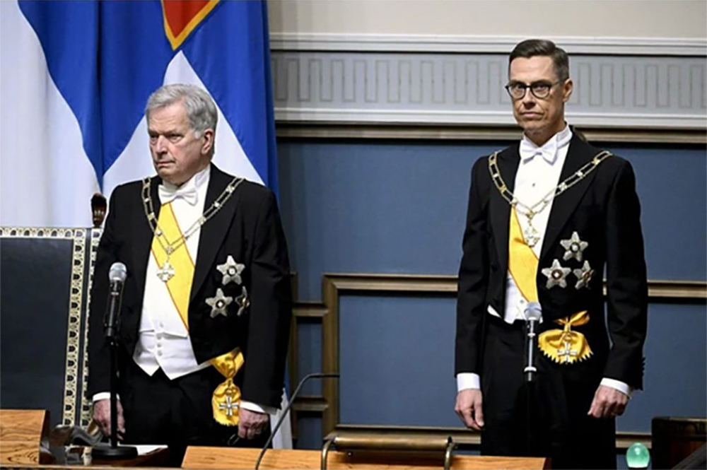 Ông Stubb (phải) tại lễ tuyên thệ nhậm chức Tổng thống Phần Lan ngày 1/3.