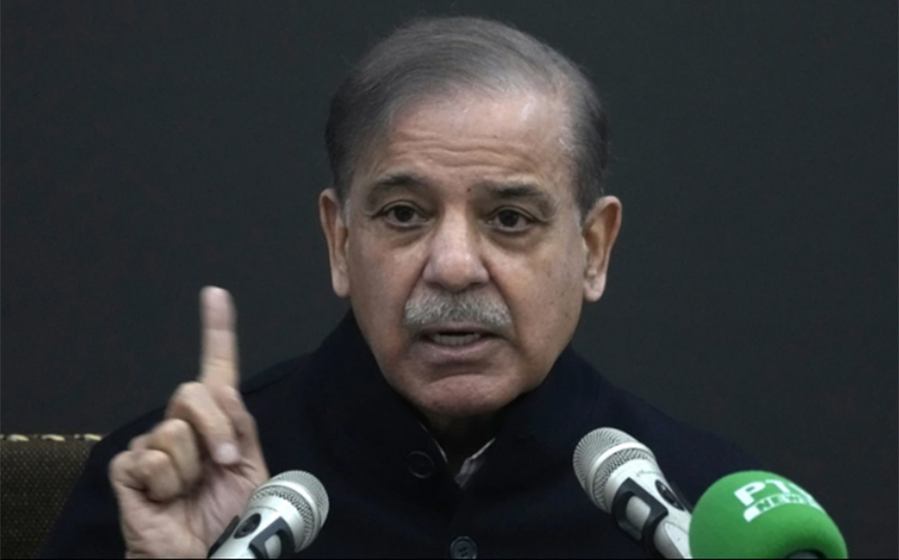 Ông Shehbaz Sharif phát biểu trong cuộc họp báo về cuộc bầu cử quốc hội, ở Lahore, Pakistan, ngày 13/2.