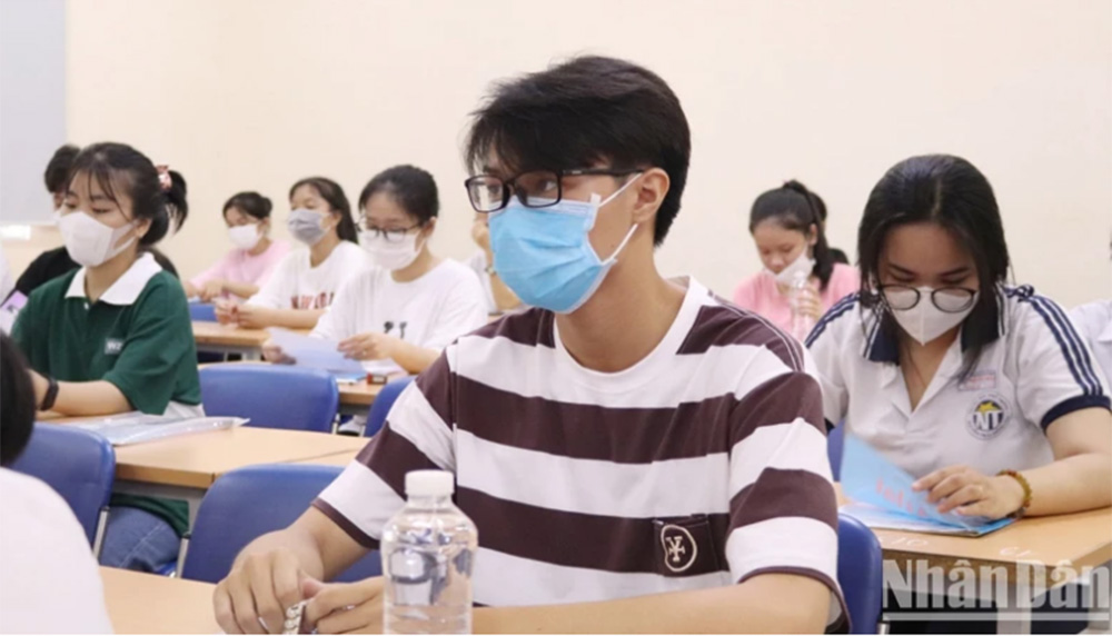 Thí sinh tham gia kỳ thi đánh giá năng lực đợt 1 của Đại học Quốc gia Thành phố Hồ Chí Minh tại Thành phố Hồ Chí Minh.