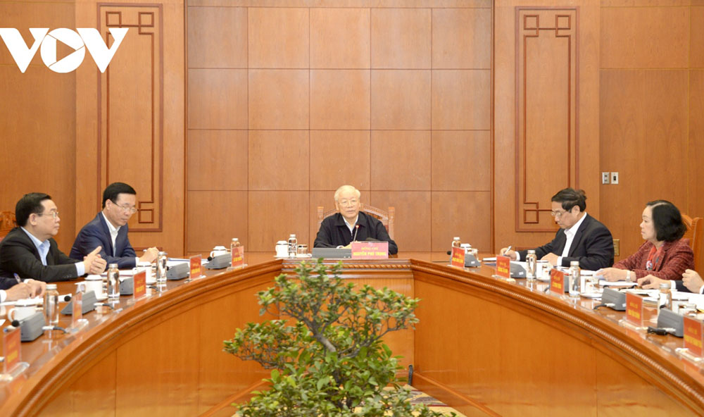 Tổng Bí thư Nguyễn Phú Trọng, Trưởng Tiểu ban nhân sự Đại hội XIV của Đảng chủ trì phiên họp đầu tiên của Tiểu ban thảo luận cho ý kiến về nhiều nội dung quan trọng trong công tác nhân sự của Đảng.