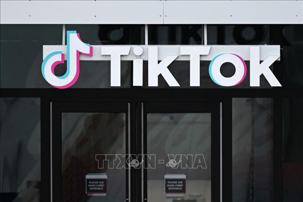 Biểu tượng Tiktok tại văn phòng ở Culver City, California, Mỹ.