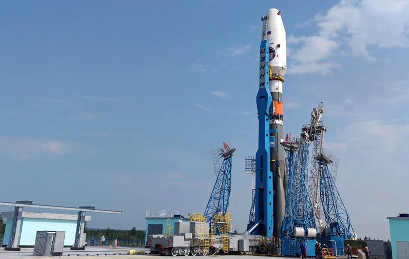 Tên lửa đẩy Soyuz 2.1b mang theo tàu thăm dò Mặt Trăng Luna-25 đặt trên bệ phóng tại sân bay vũ trụ Vostochny, Nga, ngày 8/8/2023