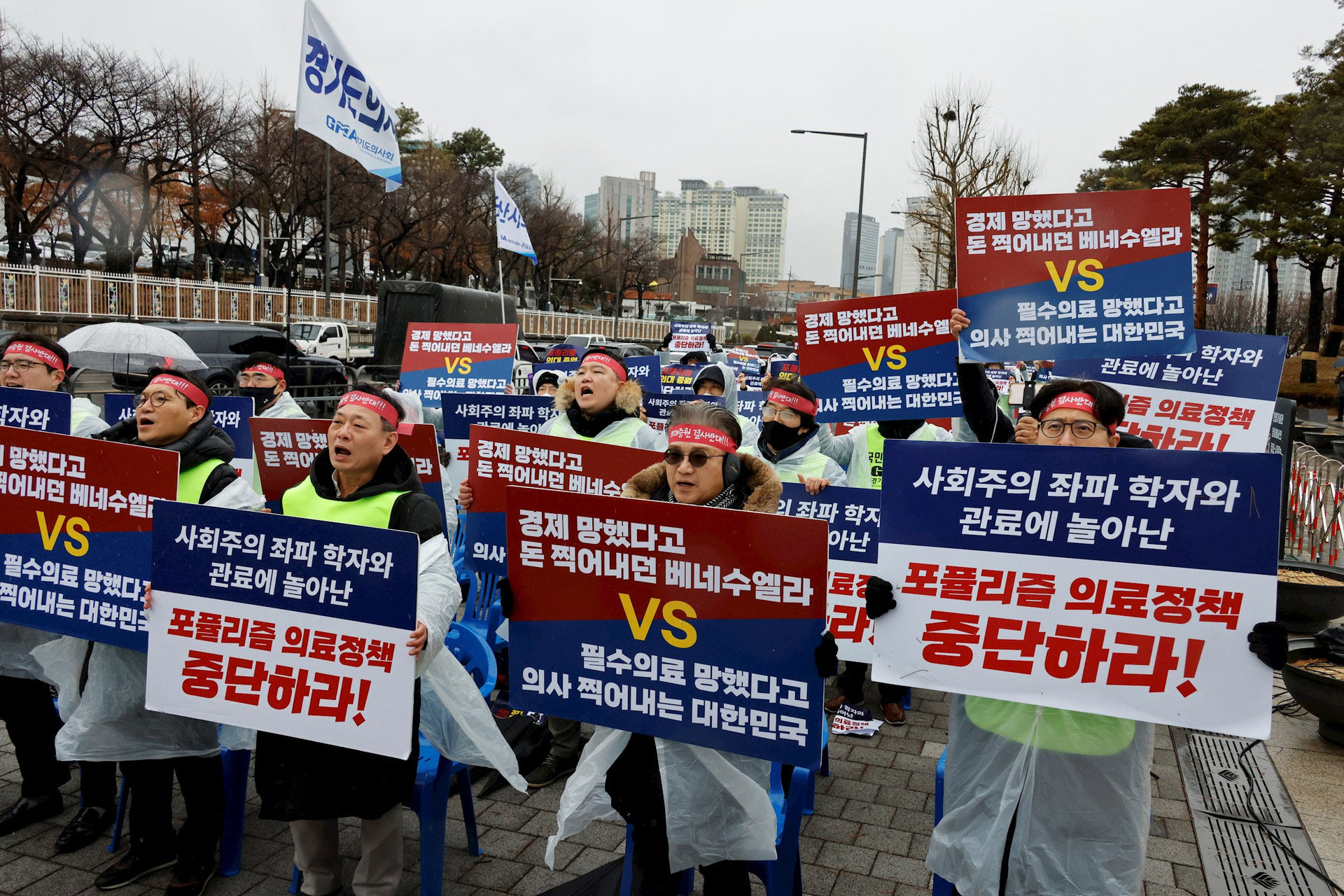 Rắc rối của ngành y tế Hàn Quốc chưa có dấu hiệu kết thúc.