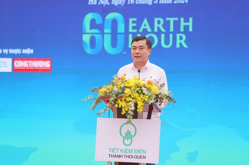 Thứ trưởng Bộ Công Thương Nguyễn Sinh Nhật Tân phát biểu tại buổi lễ.