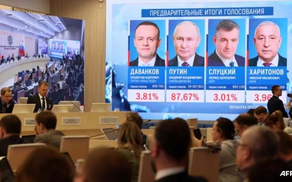 Ông Putin dẫn đầu với chiến thắng áp đảo trong cuộc bầu cử Tổng thống Nga, diễn ra từ 15-17/3.
