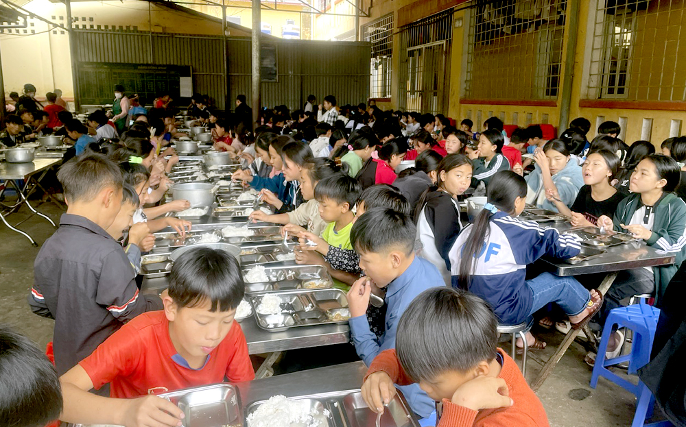 Việc chậm phát gạo đã gây khó khăn cho các trường PTDTBT trên địa bàn huyện Mù Cang Chải