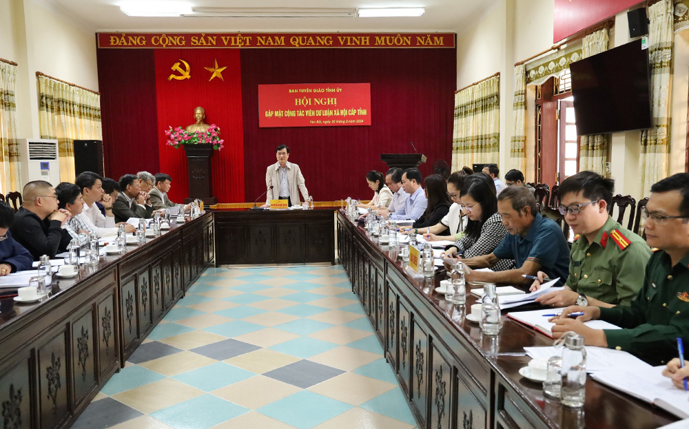 Đồng chí Nguyễn Minh Tuấn - Ủy viên Ban Thường vụ, Trưởng ban Tuyên giáo Tỉnh ủy kết luận Hội nghị.
