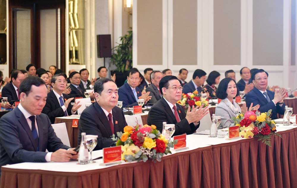 Chủ tịch Quốc hội Vương Đình Huệ, Thường trực Ban Bí thư Trương Thị Mai và các lãnh đạo Đảng, Nhà nước dự Hội nghị