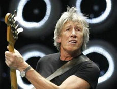 Ca sĩ Roger Waters, một thành viên của ban nhạc Pink Floyd biểu diễn năm 2007 

