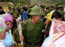 Tân binh lên đường làm nghĩa vụ sẽ là nguồn cán bộ cho huyện Trạm Tấu sau này.