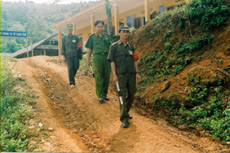 Công an xã Xuân Tầm huyện Văn Yên thường xuyên tuần tra đảm bảo an ninh địa bàn.
