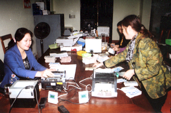 Những nữ cán bộ, đảng viên “Hai giỏi” của Chi nhánh NHNO&PTNT thành phố Yên Bái luôn gương mẫu đi đầu trong công tác chuyên môn, nghiệp vụ.
