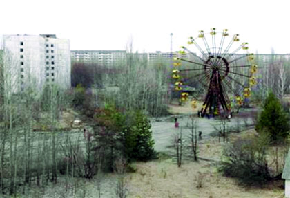 Khu vực nằm trong vòng bán kính 30km từ Nhà máy Điện Chernobyl vẫn là “vùng đất chết” sau 25 năm ngày xảy ra thảm họa.