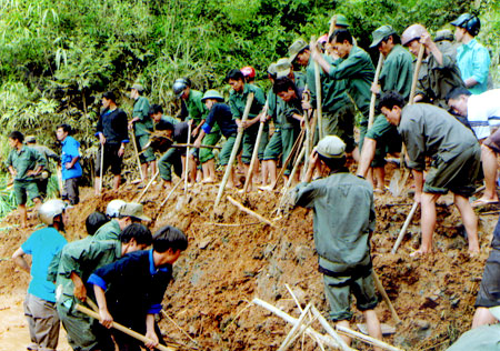 Phương châm “4 tại chỗ” được phát huy cao trong công tác PCLB-TKCN tại huyện Mù Cang Chải.

