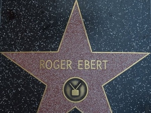 Roger Ebert là nhà phê bình hiếm hoi có tên trên Đại lộ Danh vọng của Hollywood.