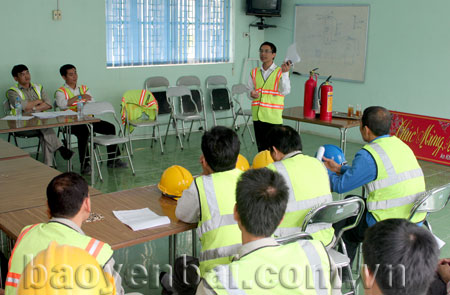 Một buổi tập huấn công tác phòng chống cháy nổ cho Đội chữa cháy tại chỗ của Công ty.
