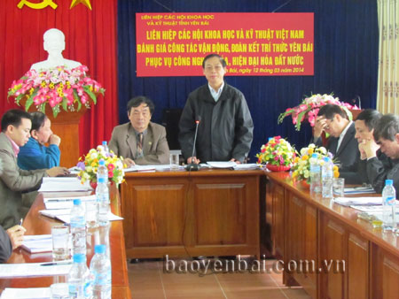 Đồng chí Hoàng Thương Lượng phát biểu trong buổi làm việc với Tiến sĩ Phan Tùng Mậu - Phó chủ tịch Liên hiệp các Hội Khoa học và Kỹ thuật Việt Nam cùng đoàn công tác khảo sát, đánh giá công tác vận động tập hợp trí thức tại Liên hiệp Hội tỉnh Yên Bái (tháng 3 năm 2014).