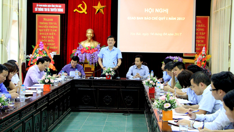 Đồng chí Nguyễn Chiến Thắng - Ủy viên Ban Thường vụ Tỉnh ủy, Phó Chủ tịch UBND tỉnh phát biểu tại Hội nghị.