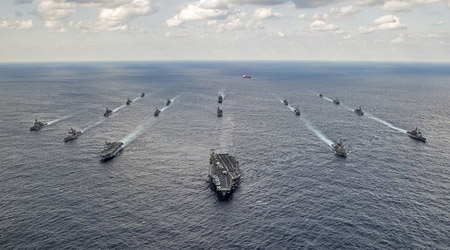 Nhóm tàu chiến của Hải quân Mỹ và Lực lượng phòng vệ bờ biển Nhật Bản.