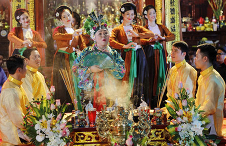 Liên hoan hát Văn, hát Chầu văn toàn quốc 2018 diễn ra tại Thừa Thiên Huế.