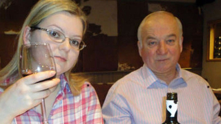Cựu điệp viên Nga Sergei Skripal và con gái Yulia.