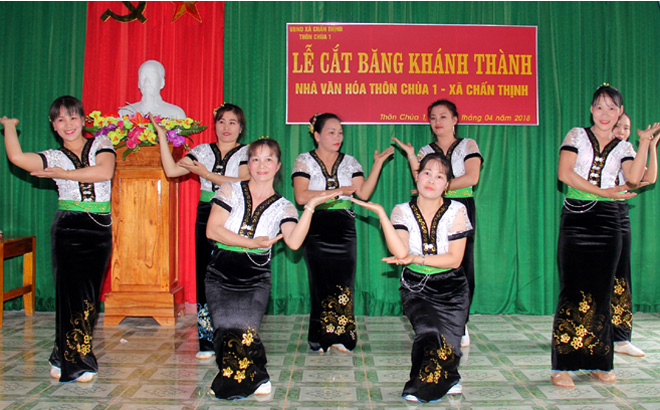 Nét đẹp văn hóa truyền thống được người dân huyện Văn Chấn giữ gìn và phát huy.
