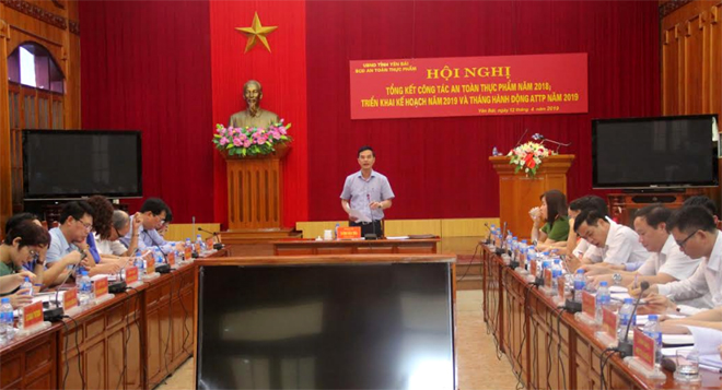 Đồng chí Dương Văn Tiến – Phó Chủ tịch UBND tỉnh phát biểu chỉ đạo tại Hội nghị.