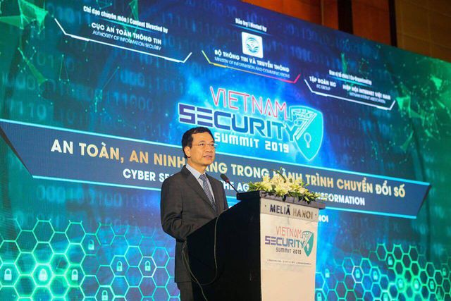 Bộ trưởng Bộ TT&TT Nguyễn Mạnh Hùng phát biểu tại Hội thảo và Triển lãm quốc tế về an toàn, an ninh mạng Việt Nam 2019.