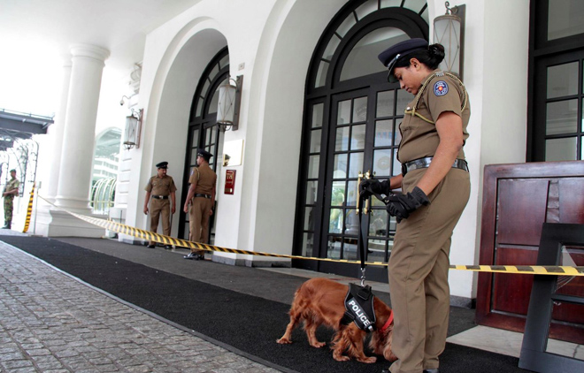 Cảnh sát phong tỏa một khách sạn ở Colombo, Sri Lanka, sau khi tại đây xảy ra vụ nổ ngày 21/4/2019.