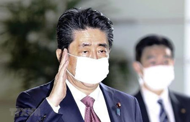 Thủ tướng Nhật Bản Shinzo Abe tham dự cuộc họp nội các ở Tokyo, Nhật Bản, ngày 3/4/2020.