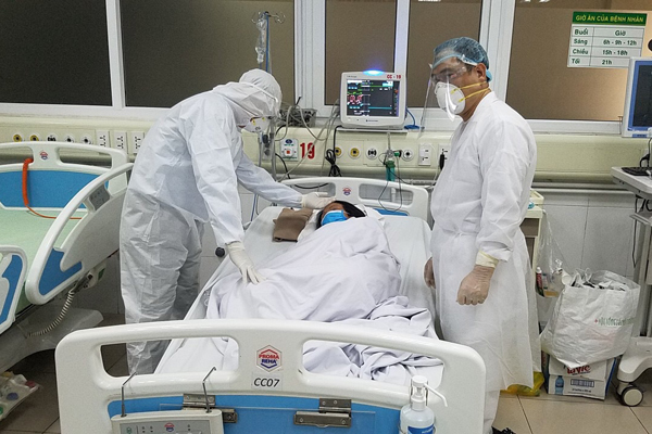 Bệnh nhân mắc Covid-19 điều trị tại BV Bệnh nhiệt đới Trung ương