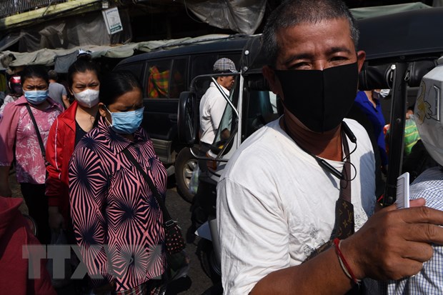 Campuchia có thể tuyên bố tình trạng khẩn cấp khi người dân đối mặt với đại dịch.