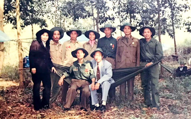 Các chiến sĩ Tiểu đoàn Yên Ninh gặp mặt truyền thống.
