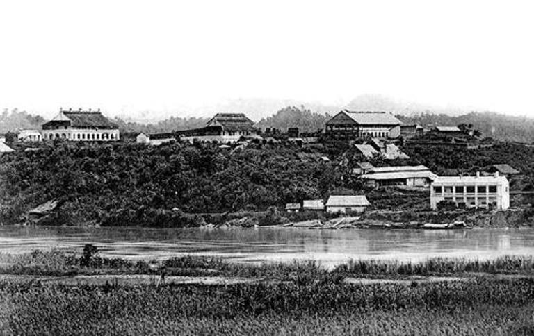 Một góc thị xã Yên Bái năm 1906.