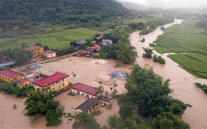 Trung tâm xã Lâm Thượng bị ngập sáng 14/9/2020 do mưa lớn kéo dài.