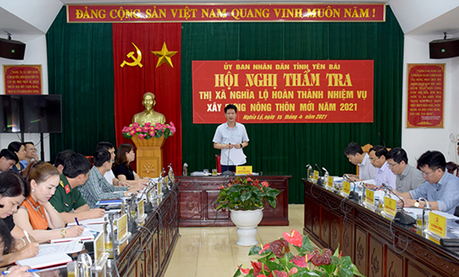 Đồng chí Nguyễn Thế Phước - Phó Chủ tịch Thường trực UBND tỉnh chủ trì Hội nghị.